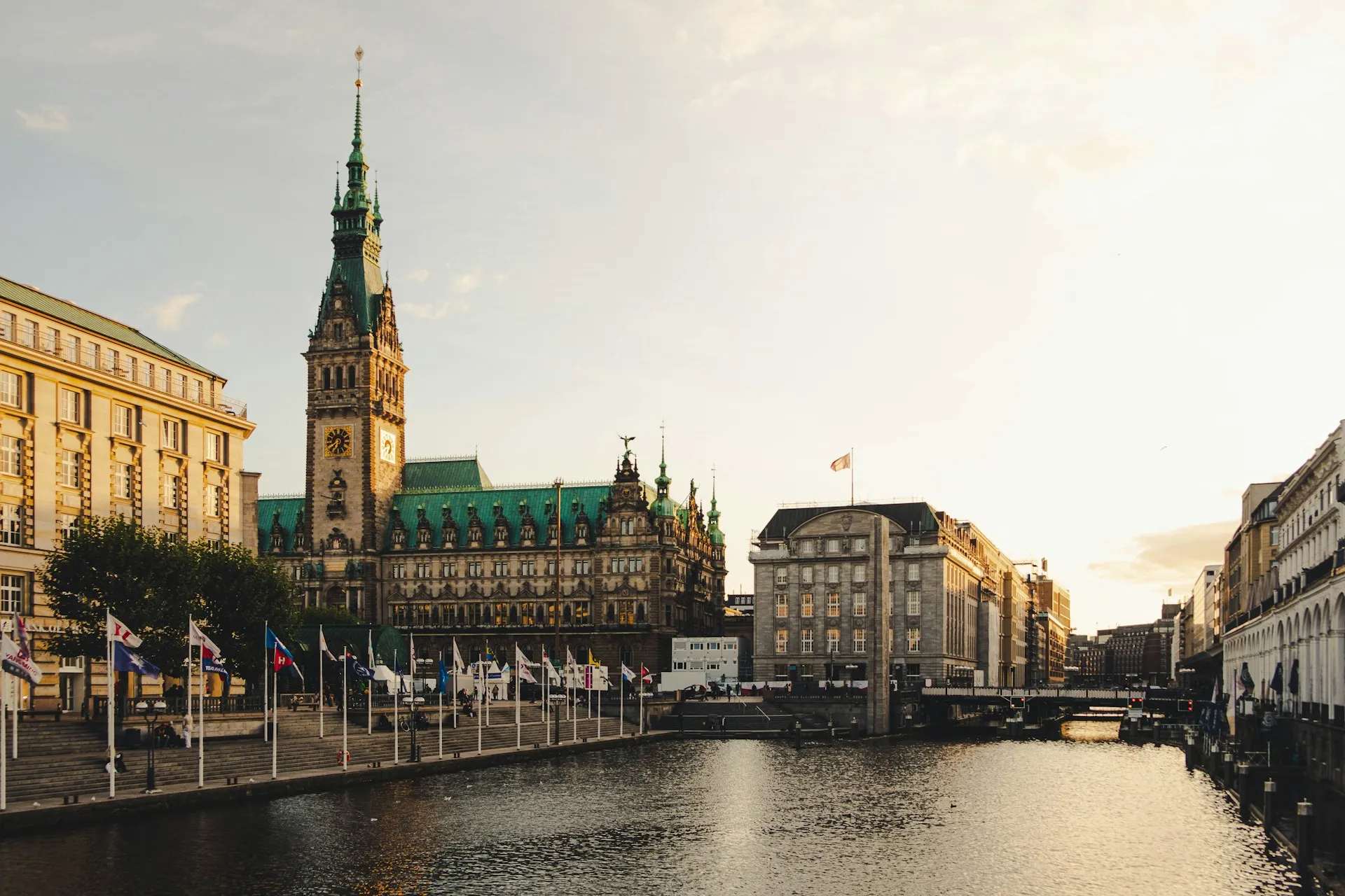 bus-tours-in-hamburg